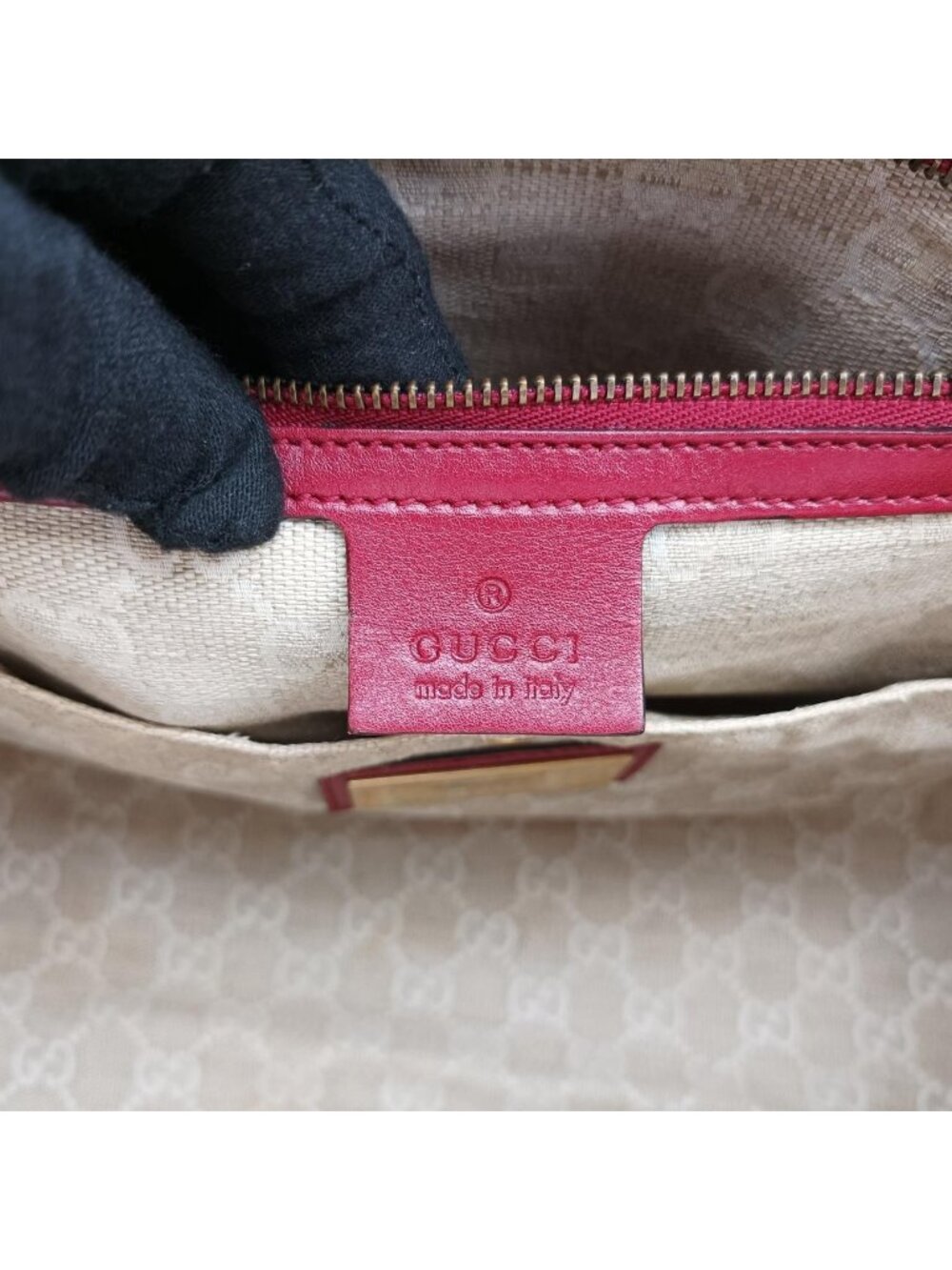 Gucci Bright Bit Red Patent - Picture 10 of 16